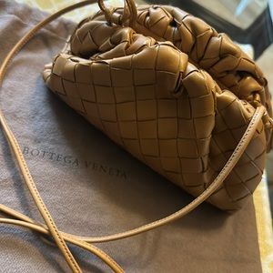 BOTTEGA VENETA the pouch mini